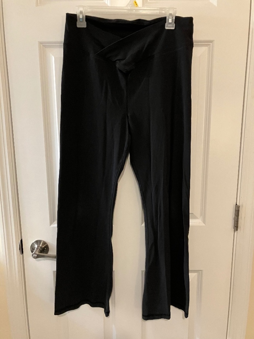 Victoria's Secret Pink size XL cross front flared black yoga pants